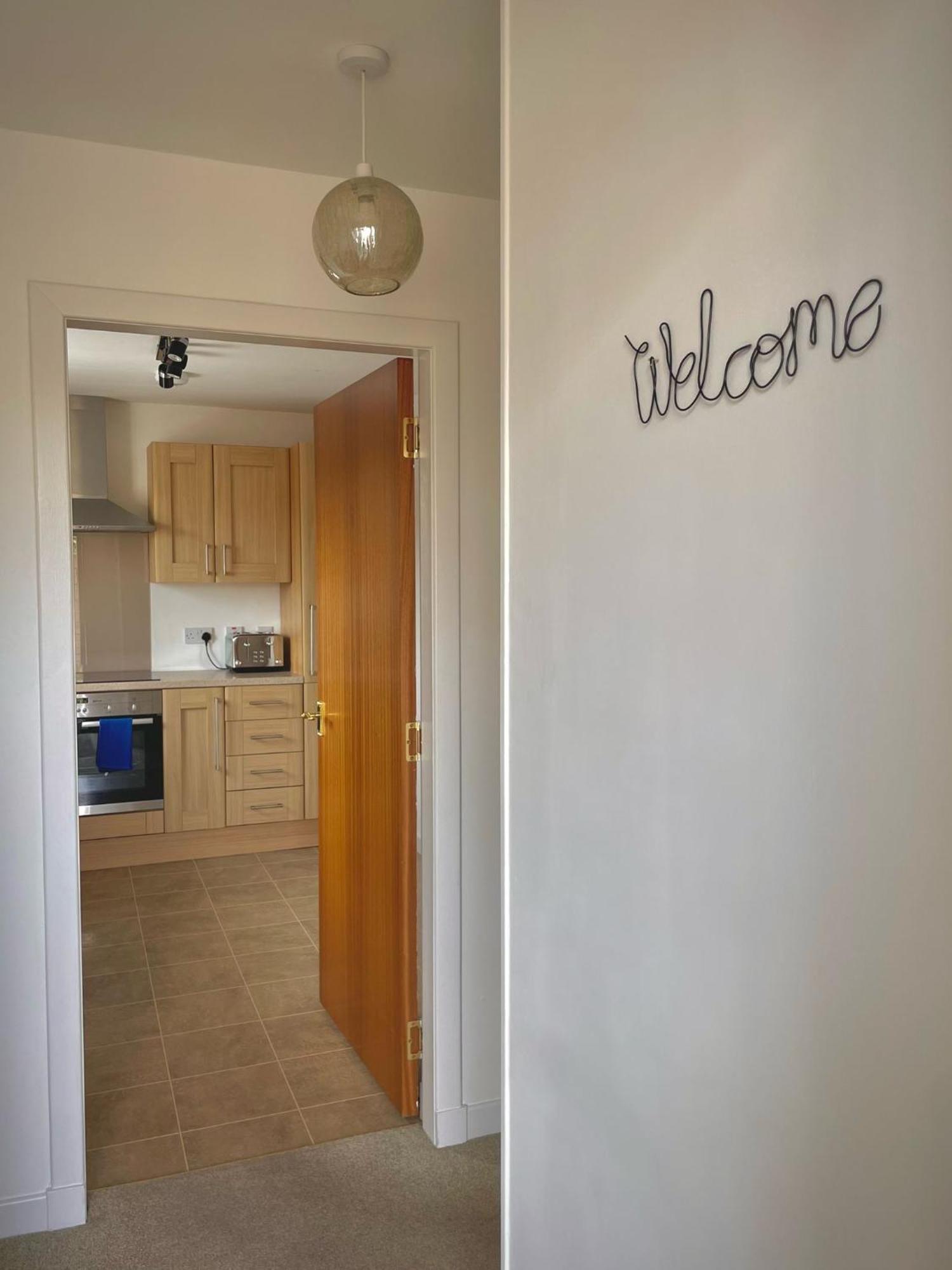Bright 2-Bedroom Apartment With Parking In มอนโทรส ภายนอก รูปภาพ
