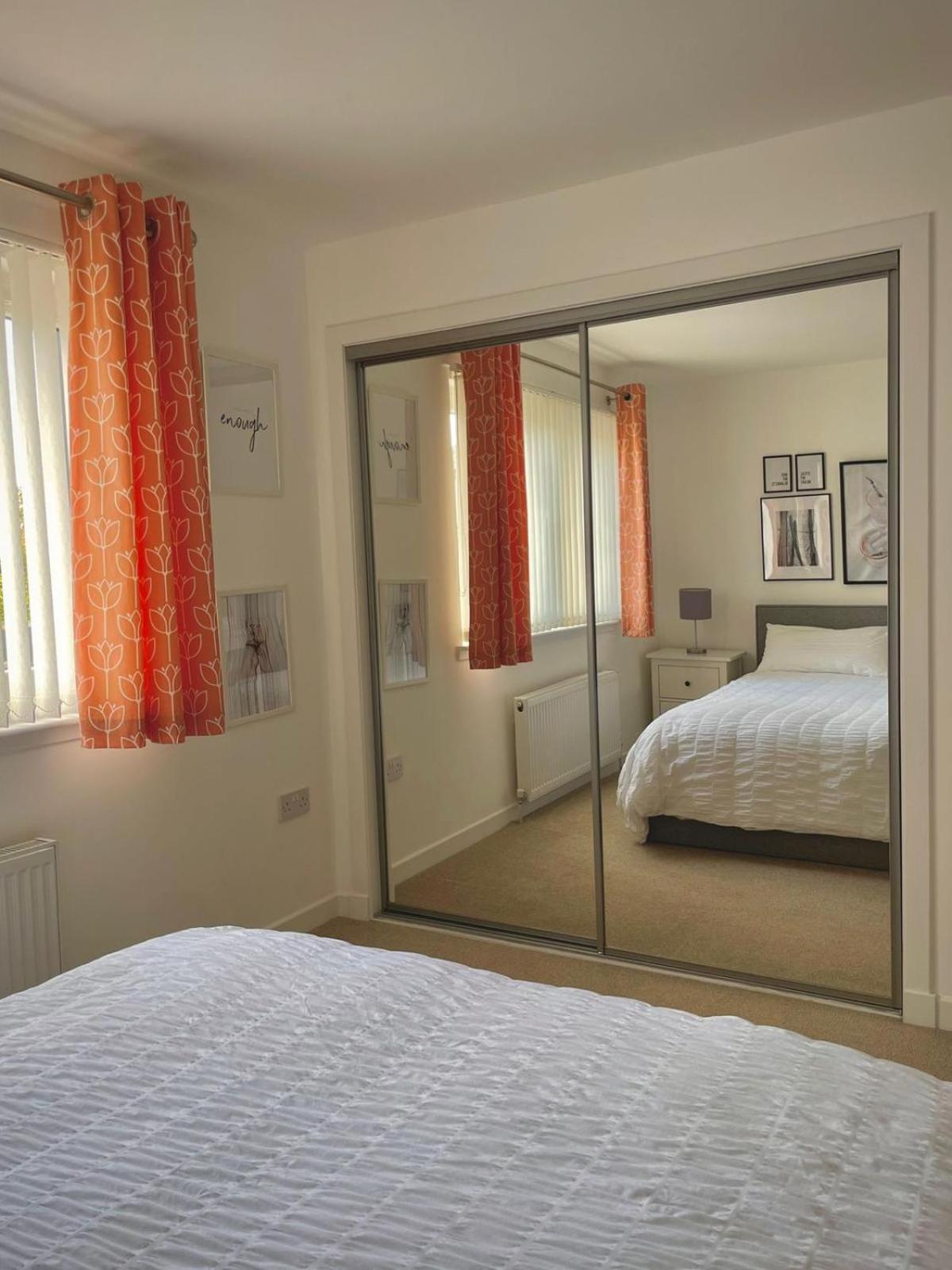 Bright 2-Bedroom Apartment With Parking In มอนโทรส ภายนอก รูปภาพ