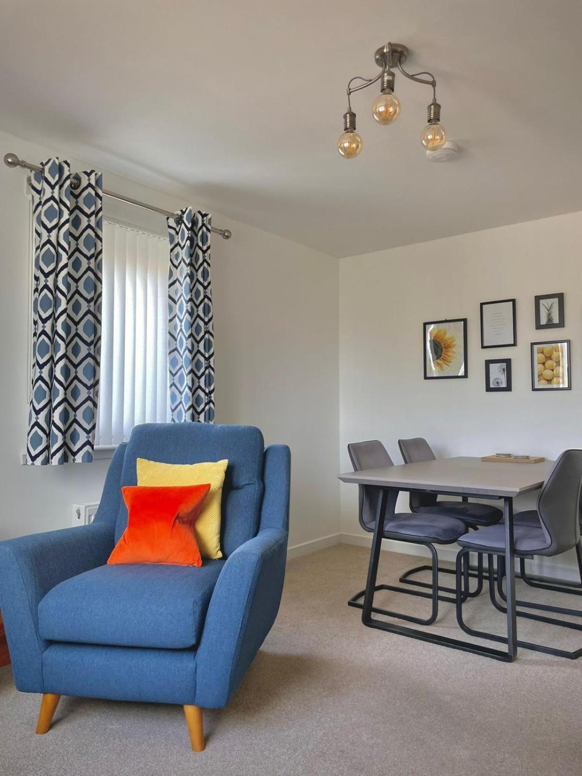 Bright 2-Bedroom Apartment With Parking In มอนโทรส ภายนอก รูปภาพ